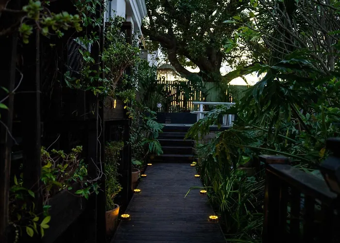 Green Point\'S Haven - Indulge In An Urban Oasis